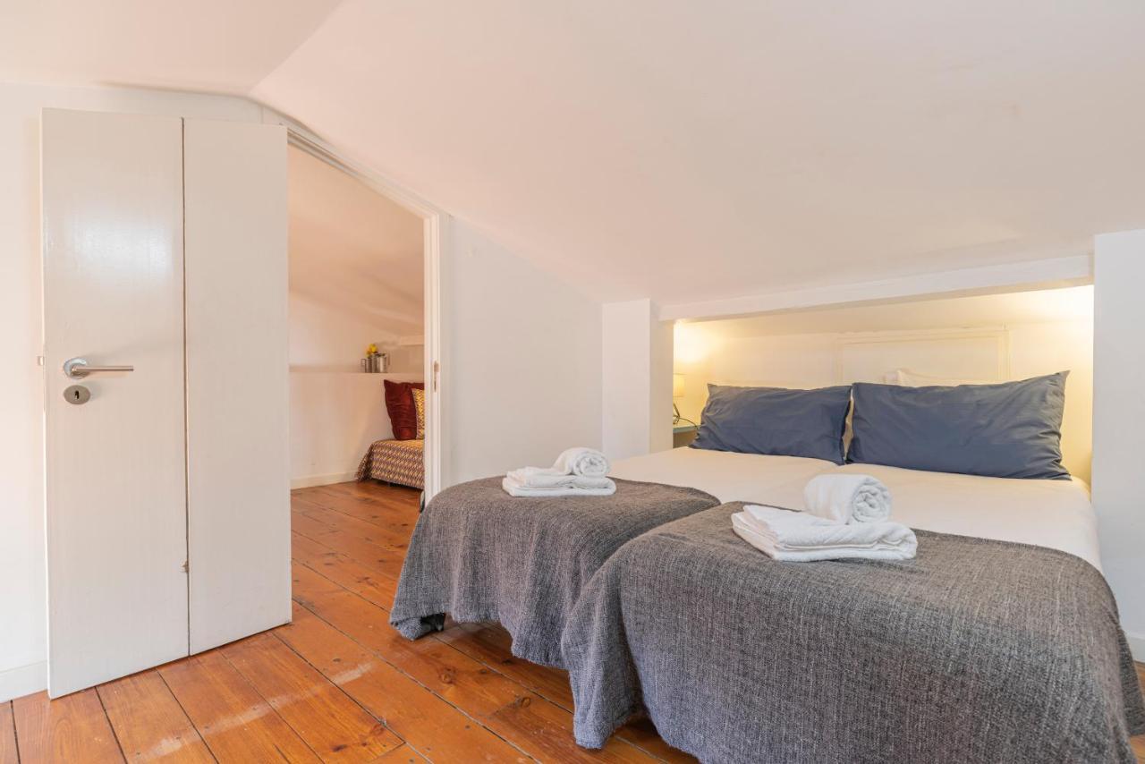 Alfama 2Bdr Duplex Apartment W/ Balcony By Lovelystay Lisboa 外观 照片