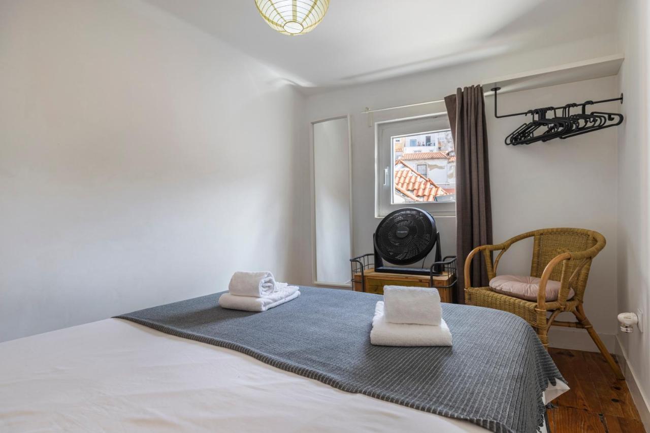 Alfama 2Bdr Duplex Apartment W/ Balcony By Lovelystay Lisboa 外观 照片